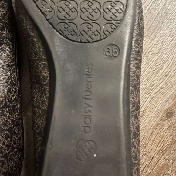 Daisy Fuentes, Sz 6.5 Brown Flats with Gold Medallions - Picture 5 of 5